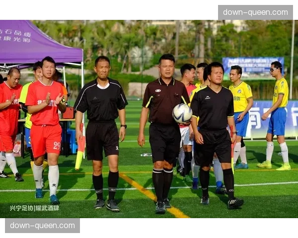 欧冠主题5公里公益跑在米兰举行，为社区足球项目募集资金