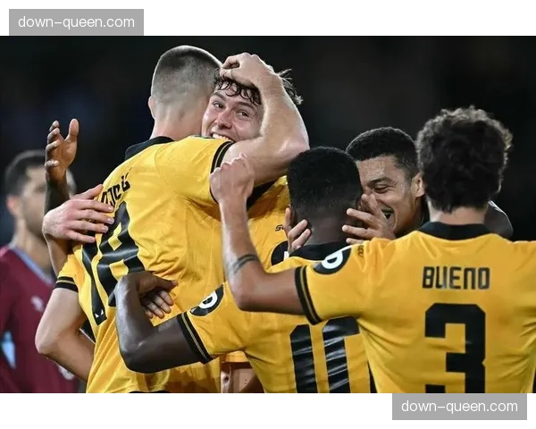 鲍文贡献两次助攻成为西汉姆联进攻枢纽